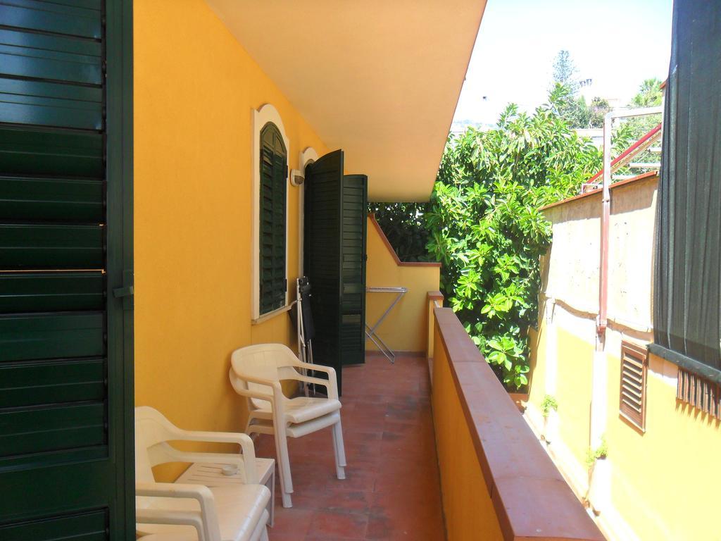 Beach Apartments Patrizia Taormina Exterior photo